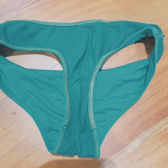 O’Neill Saltwater Teal Triangle Knot Bikini + Ruched Cheeky Bikini Bottom Set - Picture 10 of 11